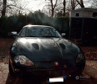 JAGUAR XKR COUPE 4.0