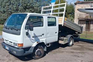 Nissan tri ribaltabile