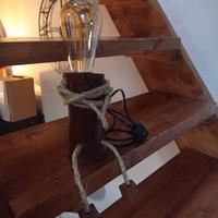 Lampada in legno artigianale