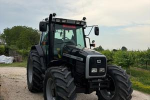 trattore Massey Ferguson