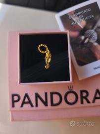 charm pandora cavalluccio marino finitura oro