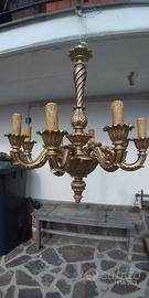 Lampadario in legno