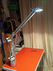lampada da tavolo Artemide tizio  serie limitata