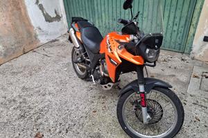 moto derbi adventure terra 125