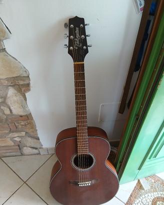 chitarra acustica elettrificata Takamine