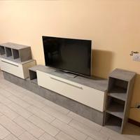 Mobile TV per soggiorno 