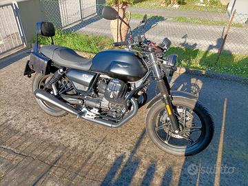 MOTO GUZZI V7 STONE 850