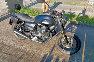 MOTO GUZZI V7 STONE 850