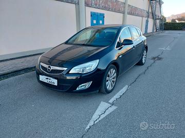Opel Astra 1.6 115CV 5 porte .Cosmo