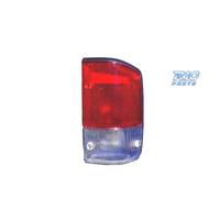 FANALE DESTRO PER NISSAN PATROL Y60 ST.WAGON 93-97