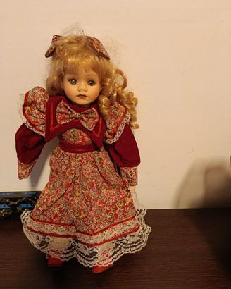 Bambole di porcellana