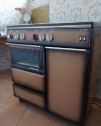 FORNELLO A GAS CON FORNO ELETTRICO "LA GERMANIA"