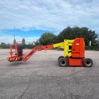 piattaforma a braccio articolato JLG E 300 AJP