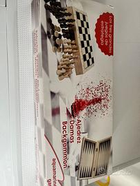 Gioco contenente scacchi, dama e backgammom