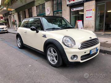 MINI Cooper D 1.6 Diesel – Cambio Automatico – Ann