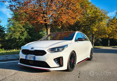 Kia Ceed GT 204 cv - 05/2021 - 81000 km - € 19800