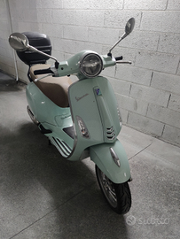 Vespa primavera 150