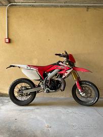Hm 50 CRM  con 70 DR