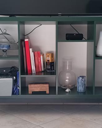 IKEA KALLAX verde scuro con base nera – 147x39x94