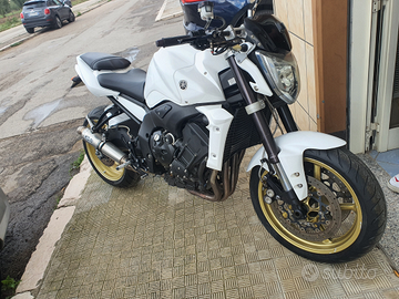 Yamaha fz1 Moto e Scooter In vendita a Lecce