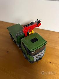 Camion per la legna giocattolo