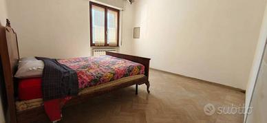 Appartamento di 125 m² con 4 locali e box auto a F
