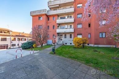 MONOLOCALE A LAINATE