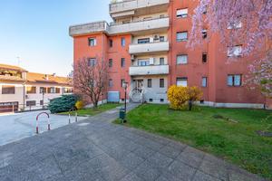 MONOLOCALE A LAINATE