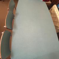 Tavolo in formica vintage celeste + 4 sedie