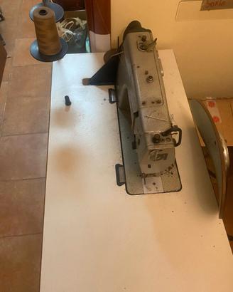 Tagli cuci 5 fili +1 Rasafilo + 1 Lineare cucito