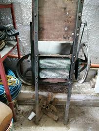 Attrezzo per vendemmia