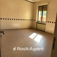 PARMA - CROCETTA - UFFICIO CON AMPIE VE