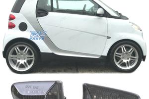 FRECCIE LATERALI PER SMART FORTWO 451 07- LED NERO