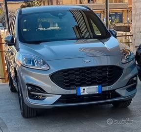 Ford Kuga full hybrid st-line
