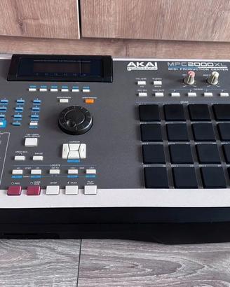 Akai MPC2000XL