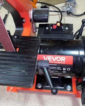 Levigatrice a Nastro 25,4 x 762 mm da 250 W