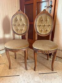 Coppia di sedie in stile Luigi XVI imbottite