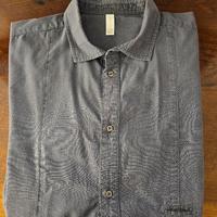 Camicia uomo in cotone con bottoni particolari 