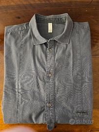 Camicia uomo in cotone con bottoni particolari 