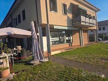 Bar con licenza tabacchi