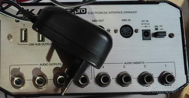 USB Akai EIE Pro 4 Canali + Hub USB e MIDI