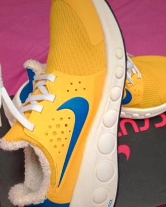 Scarpe Nike unisex nuove 41 leggere corsa run