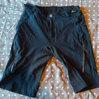 Pantaloni corti Endura Singletrack L neri