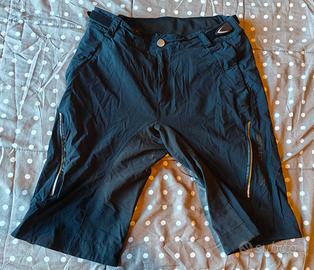 Pantaloni corti Endura Singletrack L neri