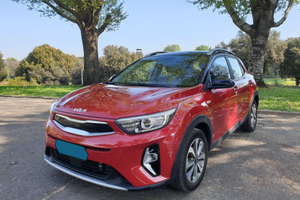 KIA STONIC ibrida del 2022, km 18.300