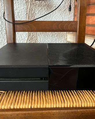 X BOX ONE + ACCESSORI (leggi descrizione)