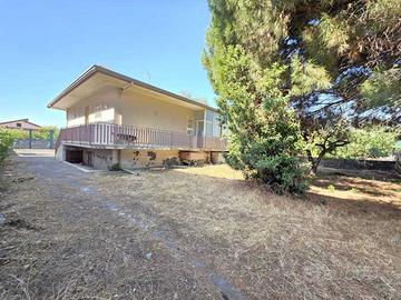Villa a Tremestieri Etneo