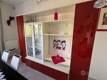 Parete attrezzata moderna