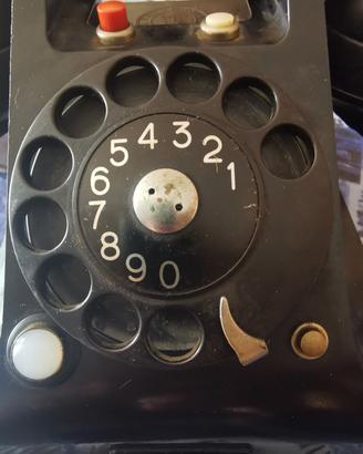 Antico telefono Ericsson con relativa centralina 