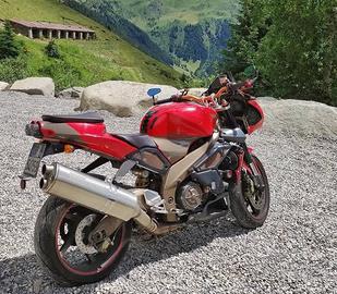Aprilia Tuono RSV 1000